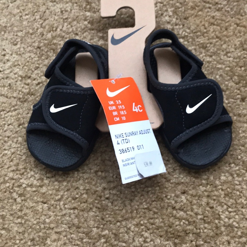 Nike toddler sandals
